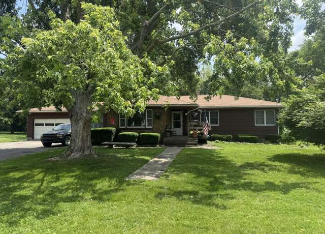 Property at 841 Carnation St SE, Demotte, IN 46310, 3 beds, 1 bath