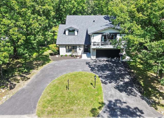 Property at 4930 W 84th Ter, Crown Point, IN 46307, 5 beds, 4 baths