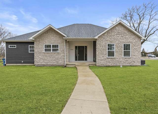 Property at 7905 W 77th Ave, Crown Point, IN 46307, 3 beds, 2 baths