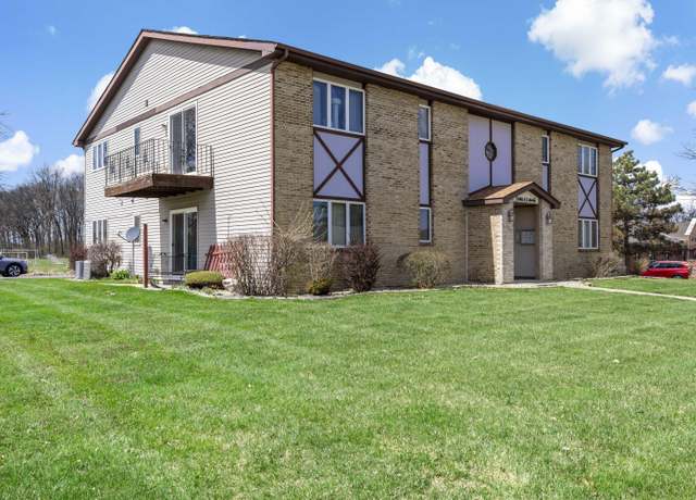 Property at 2442 Harvest Dr #242, Crown Point, IN 46307, 2 beds, 1.5 baths