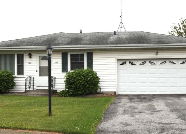 Property at 104 Beech Ct, Hebron, IN 46341, 3 beds, 1.5 baths