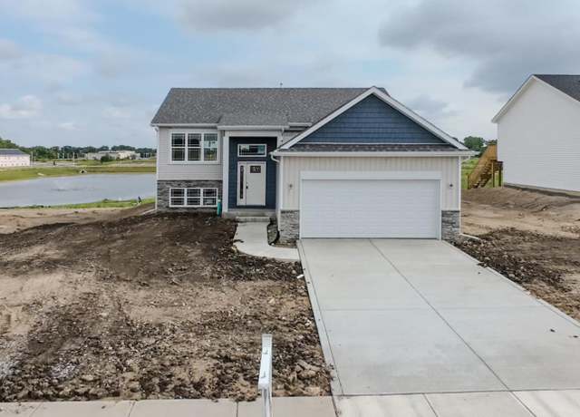 Property at 3022 W 84th Pl, Merrillville, IN 46410, 4 beds, 2.5 baths