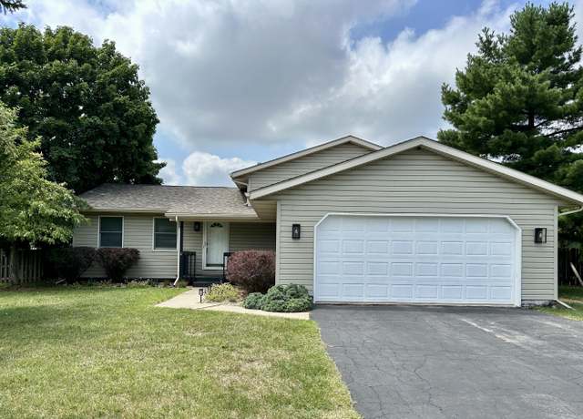 Property at 562 Glenwood Dr, Valparaiso, IN 46385, 4 beds, 2 baths