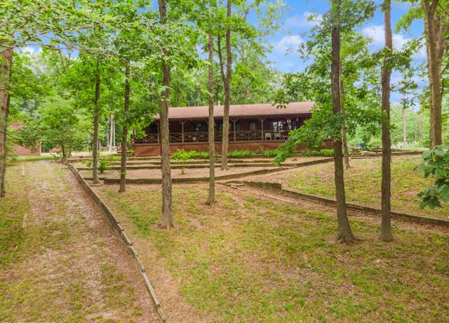 Property at 275 W 700 N, Valparaiso, IN 46385, 3 beds, 2 baths