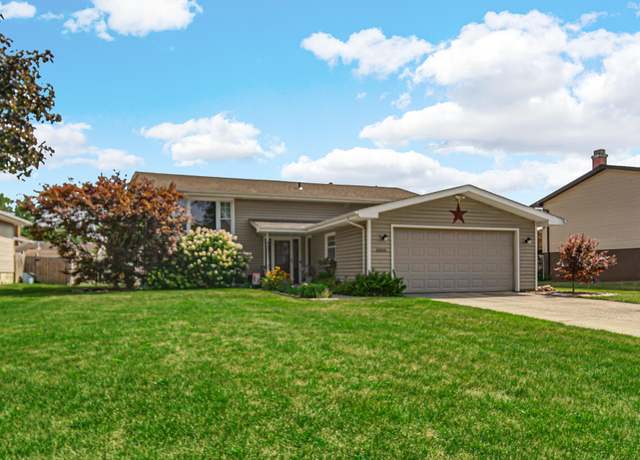 Property at 1005 Hanover Ln, Dyer, IN 46311, 4 beds, 3 baths