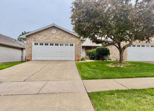 Property at 10785 Pike St, Crown Point, IN 46307, 3 beds, 2 baths