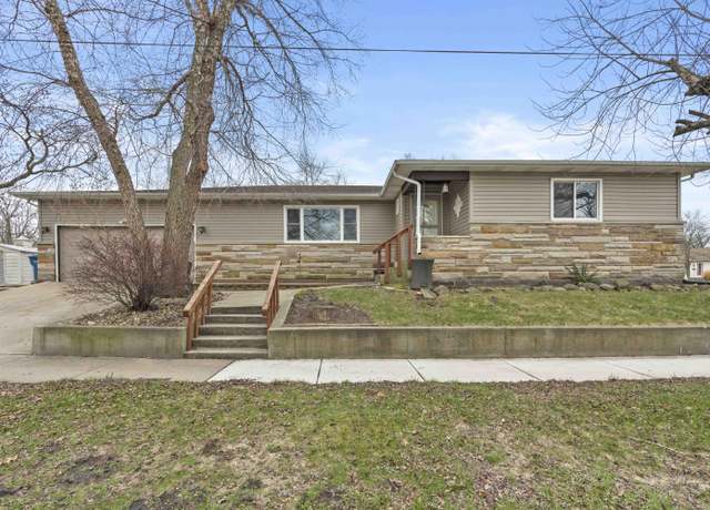 Property at 647 N Oakwood St, Griffith, IN 46319, 4 beds, 2.5 baths
