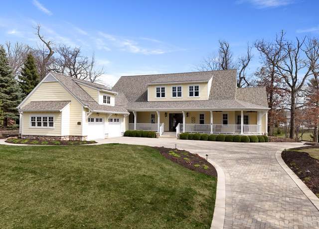 Property at 35 Edinburgh St, Valparaiso, IN 46385, 4 beds, 4.5 baths