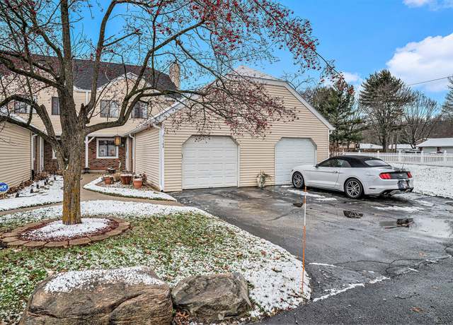 Property at 1102 Saratoga Ln, Chesterton, IN 46304, 3 beds, 2.5 baths