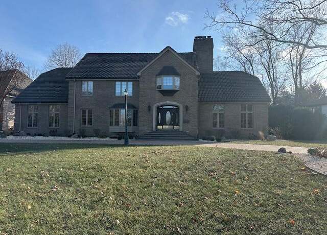 Property at 1421 Prestwick Dr, Schererville, IN 46375, 4 beds, 4 baths