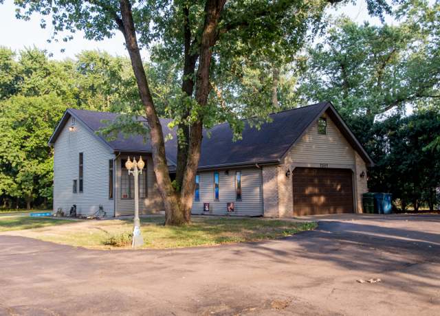 Property at 7207 Parrish Ave, Hammond, IN 46323, 3 beds, 2.5 baths