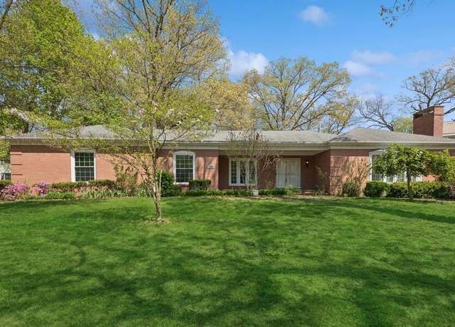 Property at 2110 Wynnewood Dr, Valparaiso, IN 46385, 3 beds, 2.5 baths