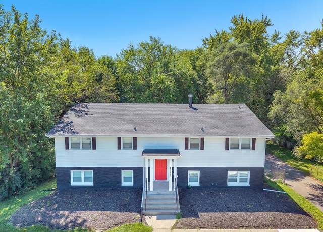 Property at 2923 W 61st Pl, Merrillville, IN 46410, 9 beds, 4 baths