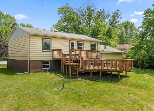 Property at 7318 Marshall Pl, Merrillville, IN 46410, 4 beds, 1.5 baths