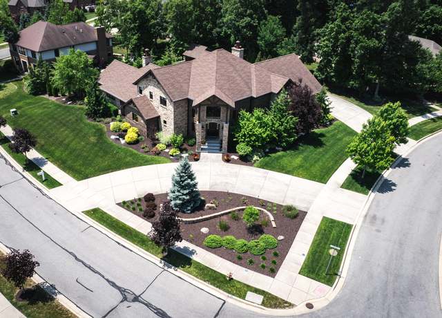 Property at 701 Quinlan Ct, Crown Point, IN 46307, 6 beds, 5 baths