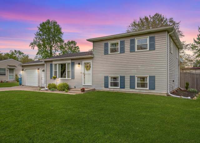 Property at 637 Joe Martin Rd, Lowell, IN 46356, 3 beds, 1 bath