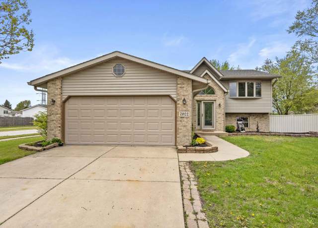 Property at 7922 Bracken Pkwy, Hobart, IN 46342, 5 beds, 2 baths