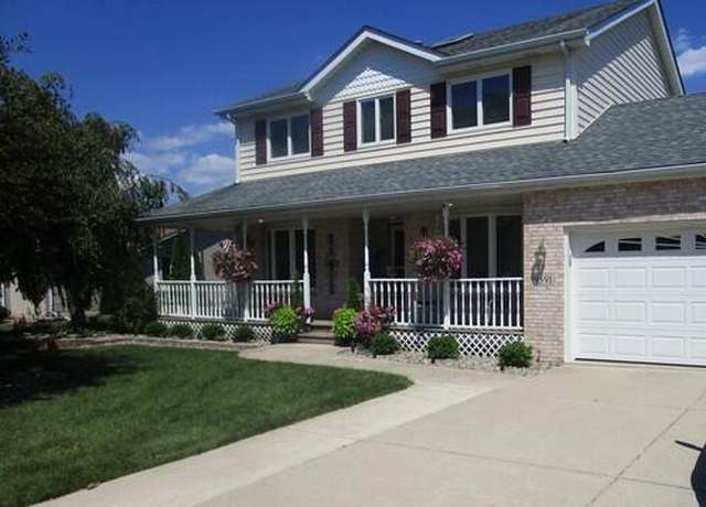 Property at 9591 E Oakridge Dr, St. John, IN 46373, 3 beds, 2.5 baths