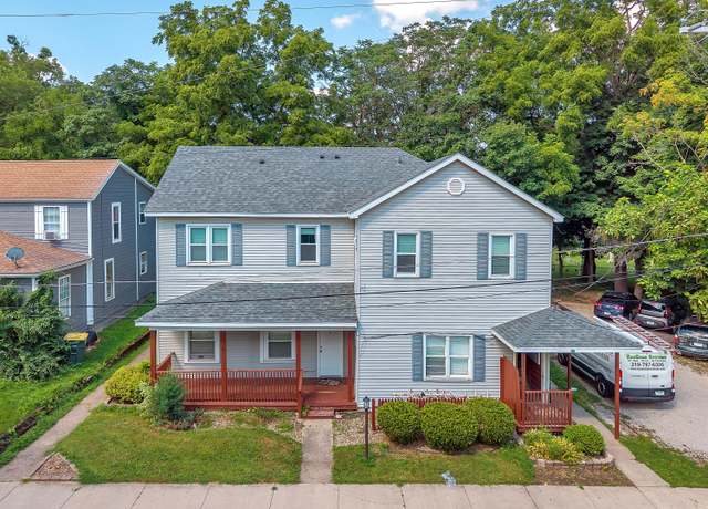 Property at 456 Locust St, Valparaiso, IN 46383, 10 beds, 7 baths