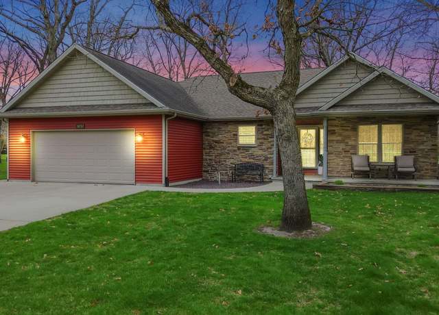 Property at 10712 Dogleg Dr, Demotte, IN 46310, 3 beds, 2 baths