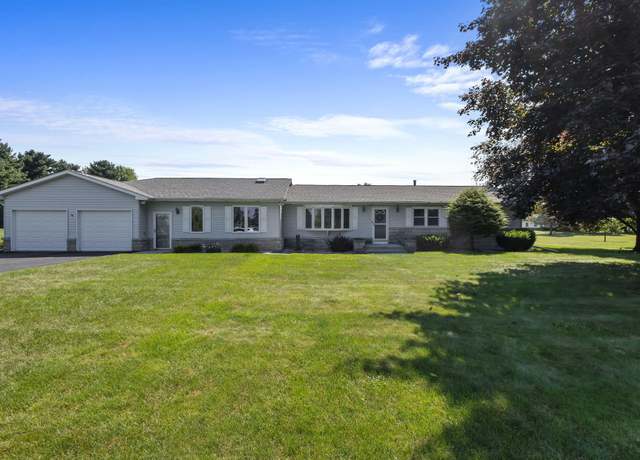 Property at 1125 N 350 E, Chesterton, IN 46304, 4 beds, 3.5 baths