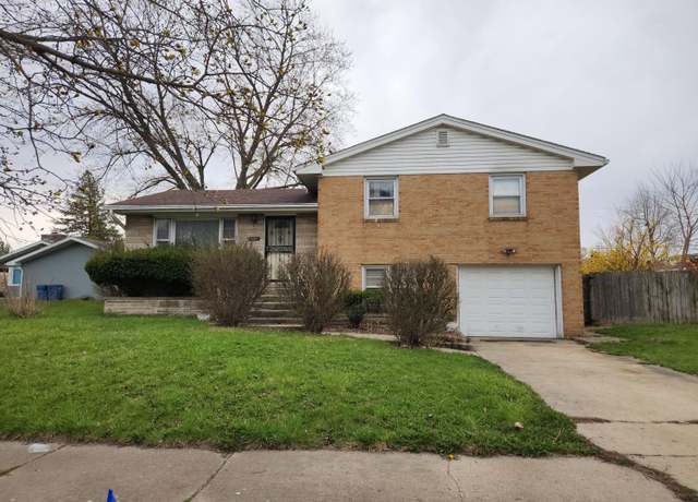 Property at 621 E 52nd Ave, Merrillville, IN 46410, 3 beds, 1.5 baths