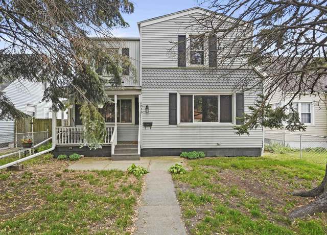Property at 1046 177th St, Hammond, IN 46324, 4 beds, 1.5 baths