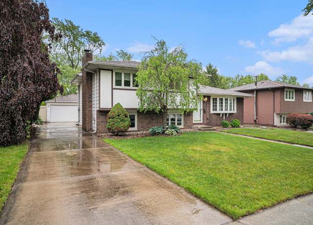 Property at 1457 N Indiana St, Griffith, IN 46319, 3 beds, 2 baths