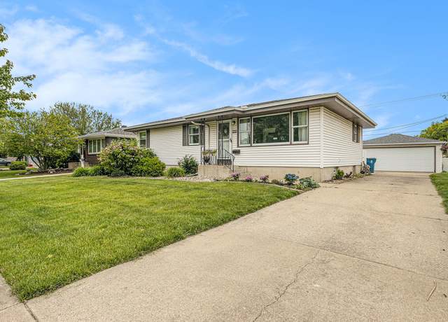 Property at 3025 98th Pl W, Highland, IN 46322, 3 beds, 1 bath