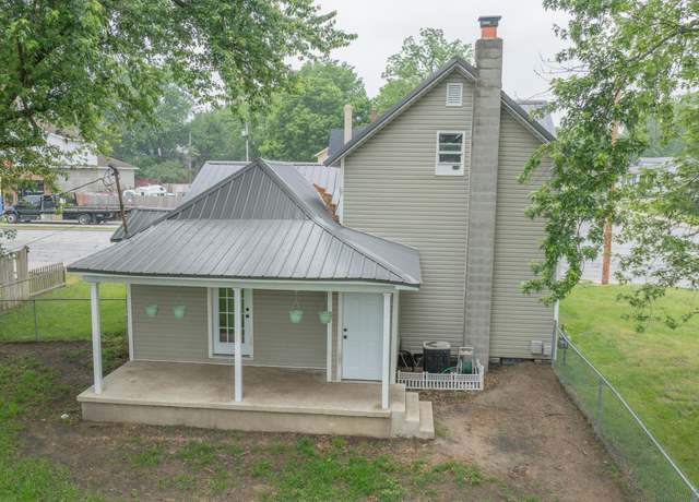 Property at 208 N Heaton St, Knox, IN 46534, 2 beds, 1 bath