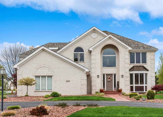 Property at 1427 Brandywine Dr, Munster, IN 46321, 4 beds, 3.5 baths