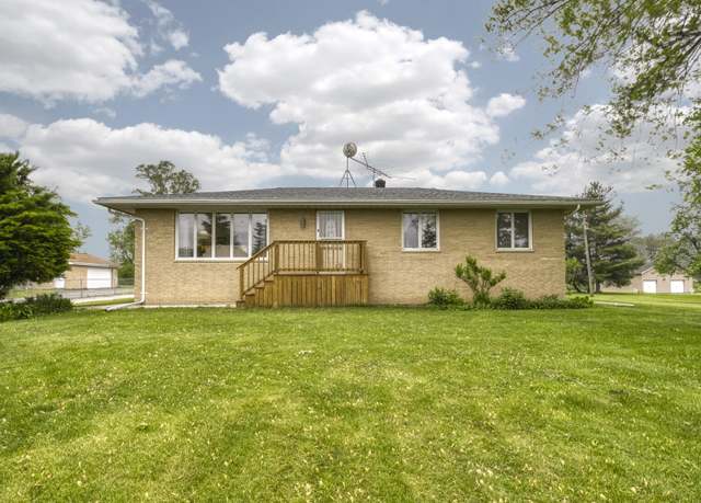 Property at 9419 Blaine St, Crown Point, IN 46307, 5 beds, 3 baths