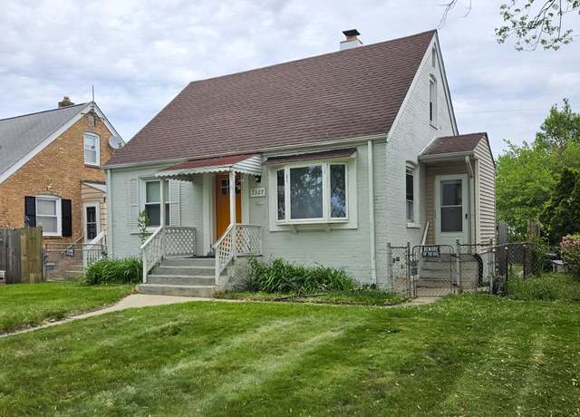 Property at 7327 Howard Ave, Hammond, IN 46324, 3 beds, 1 bath