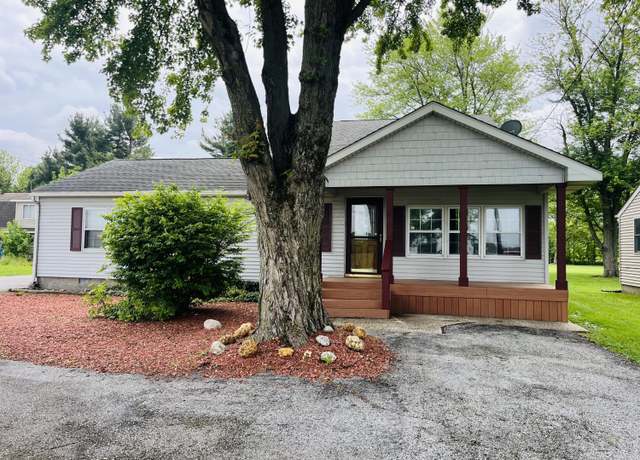 Property at 602 W St Rd 8, Hebron, IN 46341, 4 beds, 3 baths