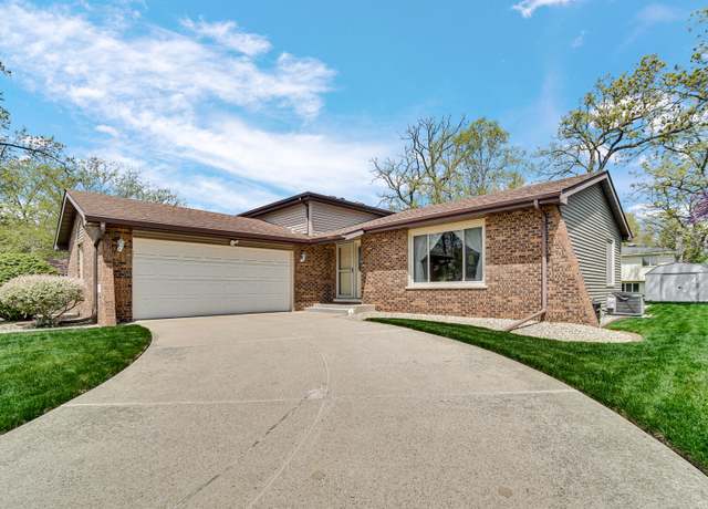 Property at 519 Hillside Dr, Dyer, IN 46311, 4 beds, 2 baths