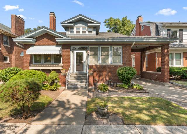 Property at 25 Wildwood Rd, Hammond, IN 46324, 5 beds, 3 baths