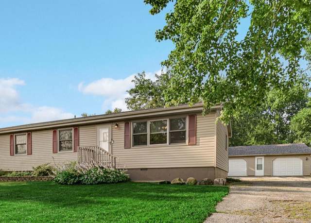 Property at 352 Marian Dr, Valparaiso, IN 46385, 3 beds, 1.5 baths