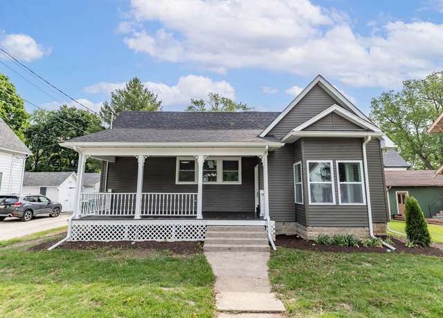 Property at 104 N Greenwich St, Valparaiso, IN 46383, 2 beds, 1 bath