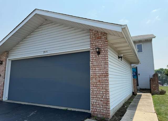 Property at 2575 Brookwood Dr, Crown Point, IN 46307, 2 beds, 1.5 baths
