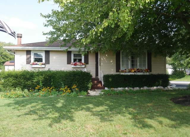Property at 2735 Hart St, Dyer, IN 46311, 3 beds, 2 baths