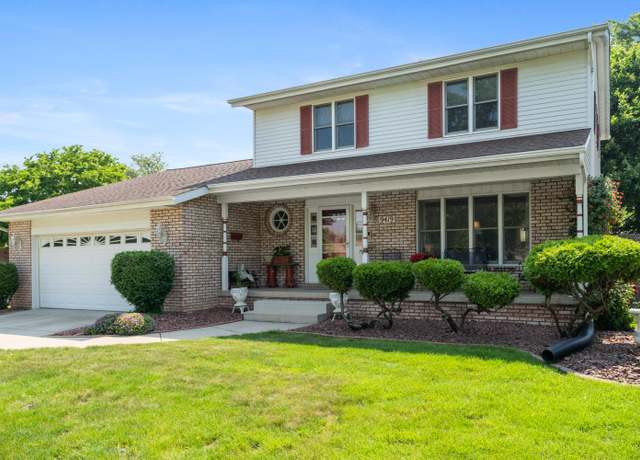 Property at 9419 Verbena Dr, Munster, IN 46321, 3 beds, 2.5 baths