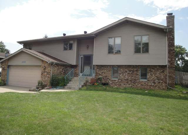 Property at 2308 Flint Ct, Dyer, IN 46311, 5 beds, 2 baths
