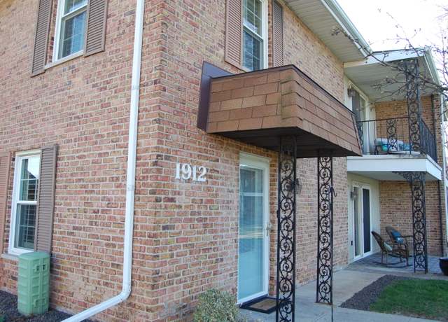 Property at 1912 Burgundy St, Schererville, IN 46375, 3 beds, 2.5 baths