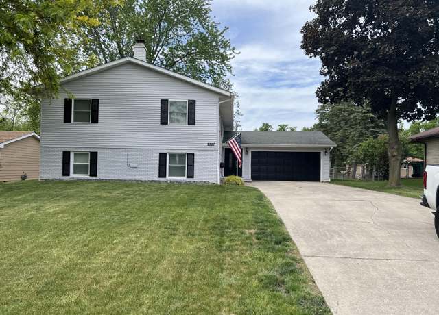 Property at 2227 Coldspring Rd, Crown Point, IN 46307, 5 beds, 3 baths
