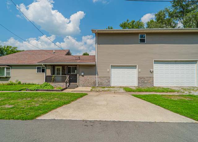 Property at 23713 Euclid St, Schneider, IN 46376, 5 beds, 3 baths