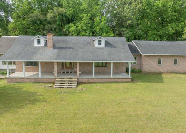 Property at 0815 W Toto Rd, North Judson, IN 46366, 3 beds, 3 baths