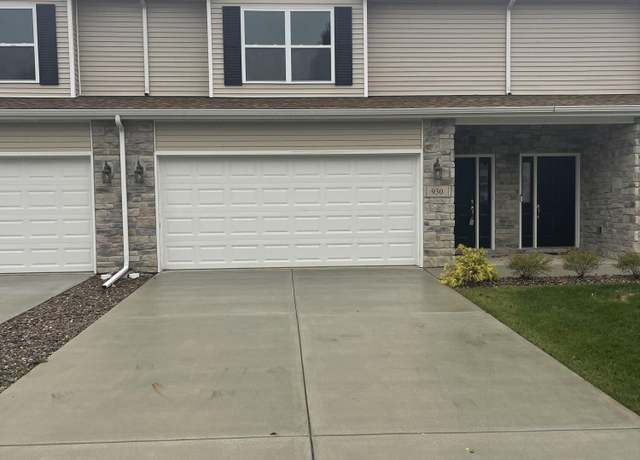 Property at 930 Penny Ct, Hobart, IN 46342, 3 beds, 2.5 baths