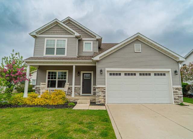 Property at 211 Lake Vista Dr, Porter, IN 46304, 4 beds, 2.5 baths