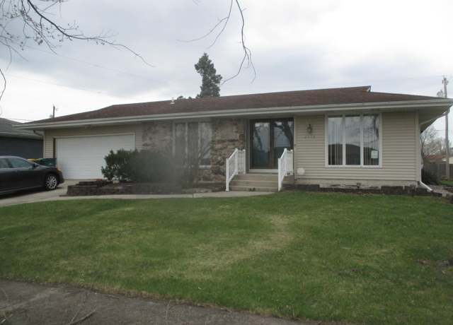 Property at 2962 W 63rd Pl, Merrillville, IN 46410, 3 beds, 2 baths