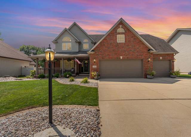 Property at 1492 Knighthood Dr, Dyer, IN 46311, 4 beds, 2.5 baths